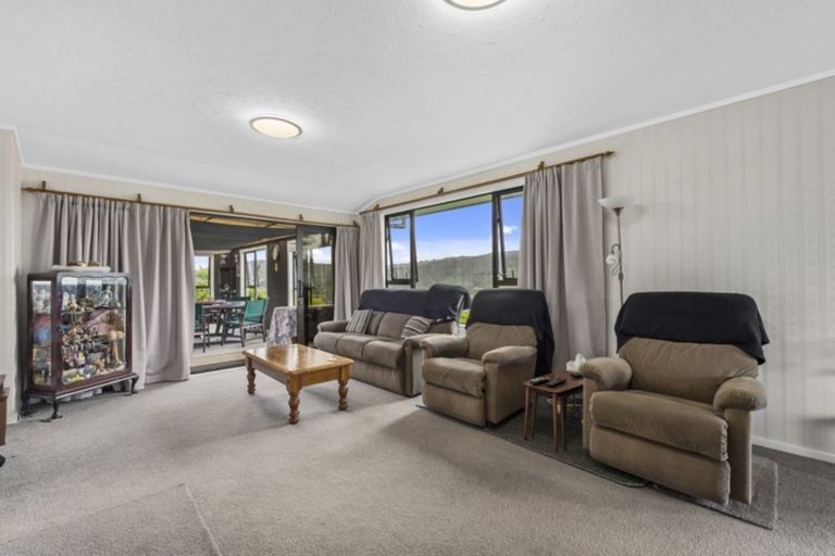 Photo of property in 40 Seymour Grove, Kingsley Heights, Upper Hutt, 5018