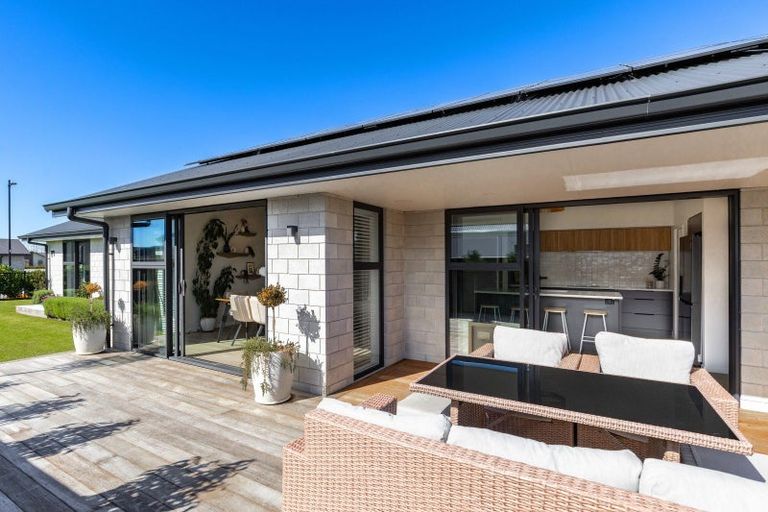 Photo of property in 33 Nikau Drive, Redwoodtown, Blenheim, 7201