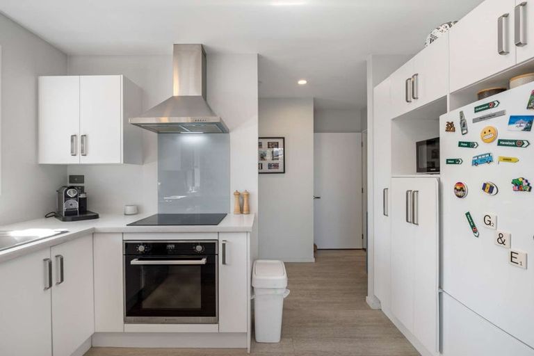 Photo of property in 2/96 Palmers Road, New Brighton, Christchurch, 8083