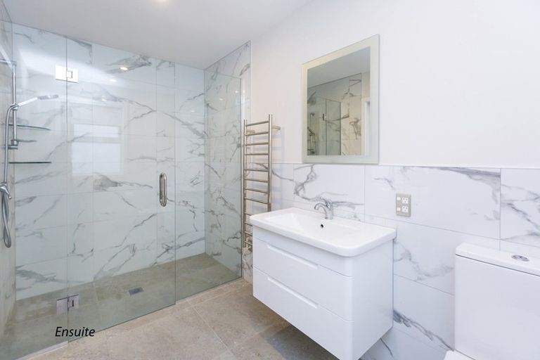 Photo of property in 18 Robertson Street, Elderslea, Upper Hutt, 5018