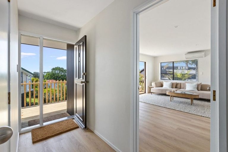 Photo of property in 1/43 Watea Road, Torbay, Auckland, 0630