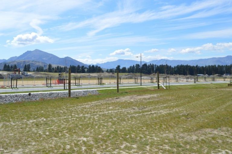 Photo of property in 6 Mount Prospect Lane, Wanaka, 9305