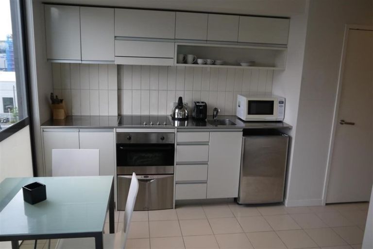 Photo of property in 75 Halsey Drive, Lynfield, Auckland, 1042