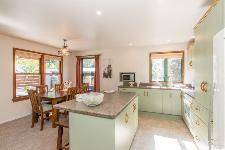 Photo of property in 24 Cornwall Street, Arrowtown, 9302