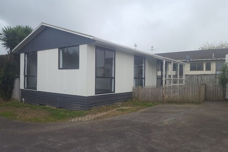 Photo of property in 1/141 Carnoustie Drive, Wattle Downs, Auckland, 2103