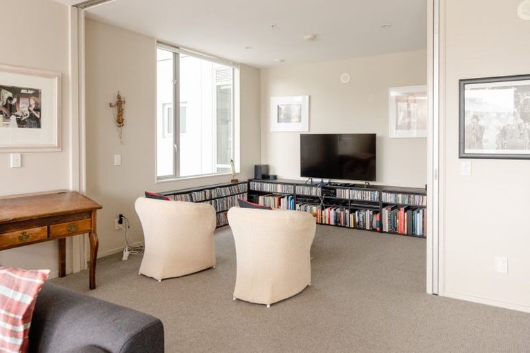 Photo of property in Trinity Apartments, 502/19 College Street, Te Aro, Wellington, 6011