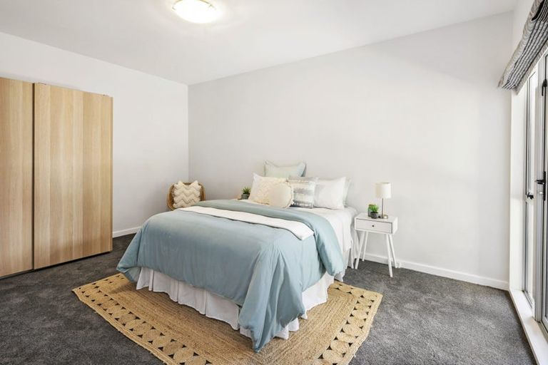 Photo of property in 75 Houghton Bay Road, Houghton Bay, Wellington, 6023