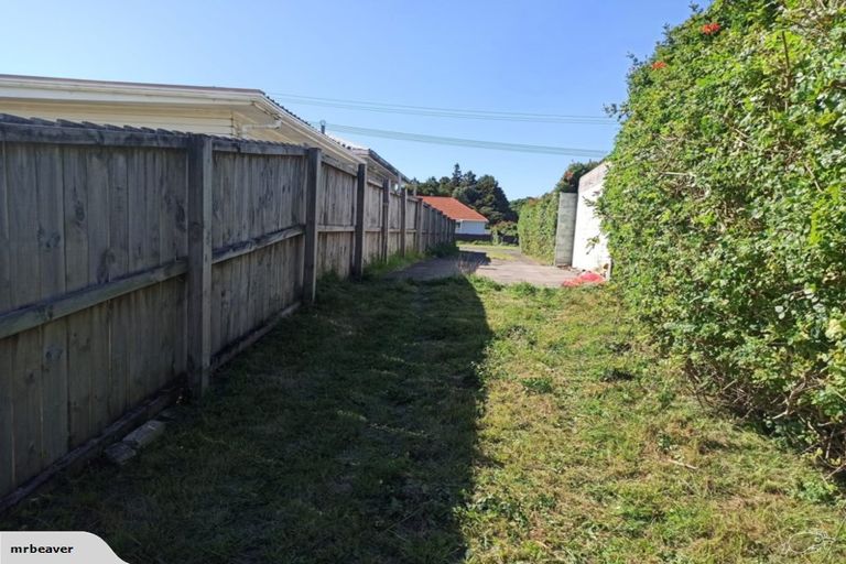 Photo of property in 67a Omata Road, Marfell, New Plymouth, 4310