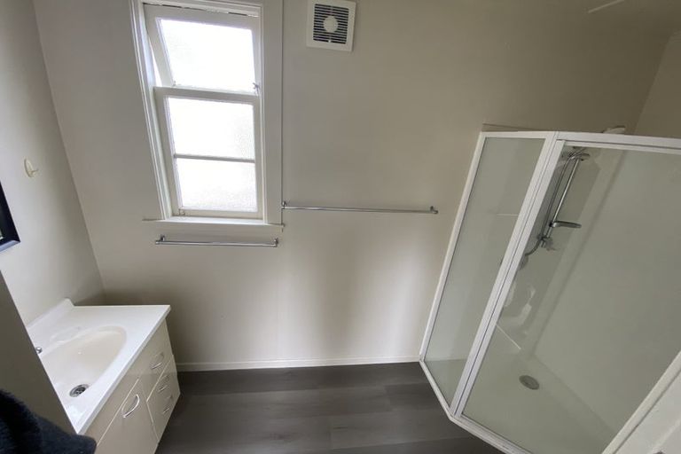 Photo of property in 220 Oxford Street, South Dunedin, Dunedin, 9012