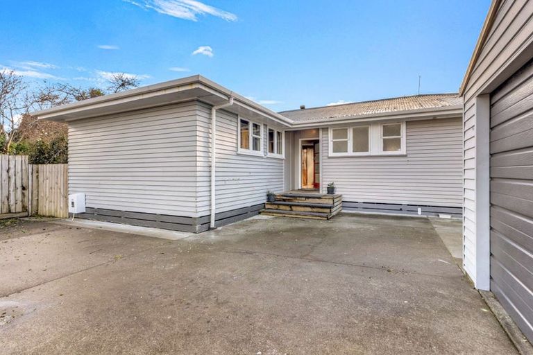 Photo of property in 11a Atiawa Street, Glen Avon, New Plymouth, 4312
