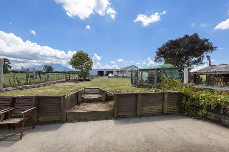 Photo of property in 86 Victoria Street, Kaponga, Hawera, 4679