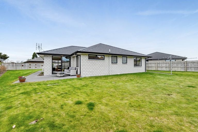 Photo of property in 9 Piharau Crescent, Hurdon, New Plymouth, 4310