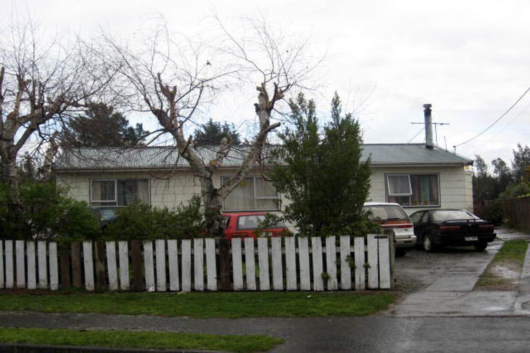 Photo of property in 13 Philip Street, Carterton, 5713