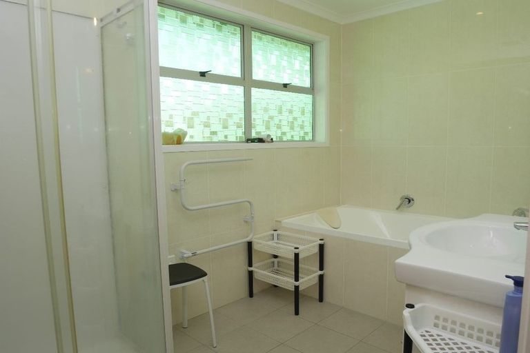 Photo of property in 43 Manawa Avenue, Raumati Beach, Paraparaumu, 5032