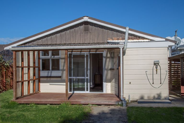Photo of property in 22 Tovey Street, New Brighton, Christchurch, 8061