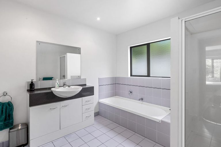 Photo of property in 41e Salisbury Road, Birkdale, Auckland, 0626
