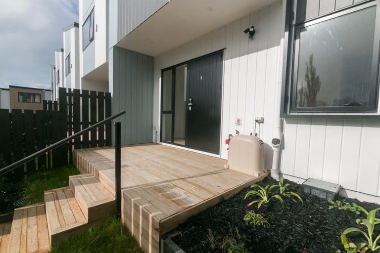 Photo of property in 9/27 Glenorchy Street, Glen Eden, Auckland, 0602