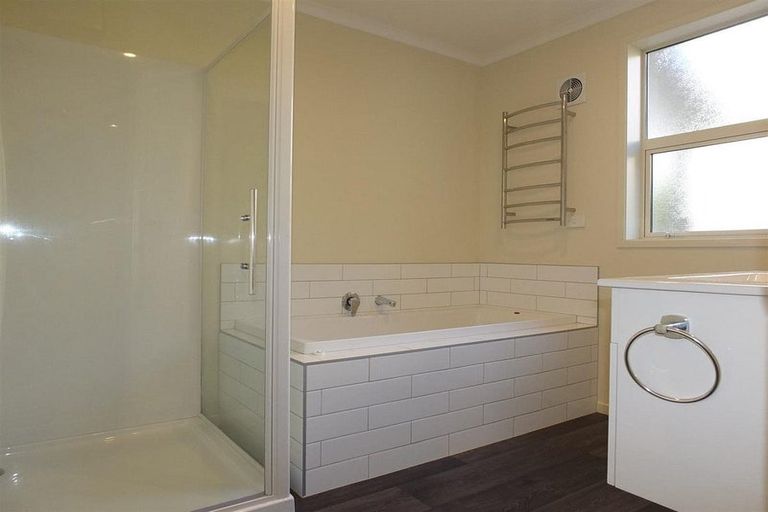 Photo of property in 40 Peer Street, Upper Riccarton, Christchurch, 8041