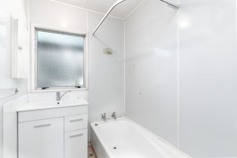 Photo of property in 2 Hilton Road, Carterton, 5713