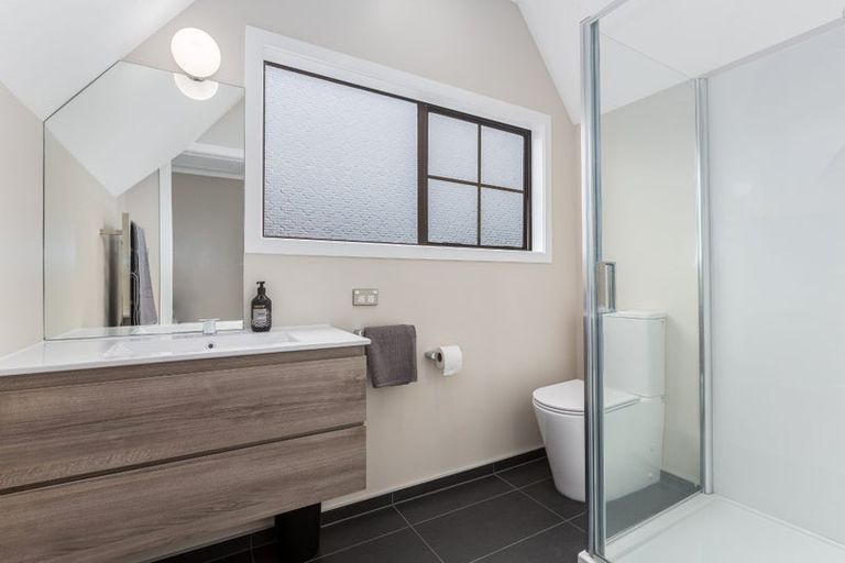 Photo of property in 1 Underwood Way, Churton Park, Wellington, 6037