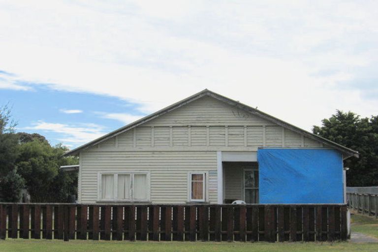 Photo of property in 14 Resolution Street, Tolaga Bay, 4077