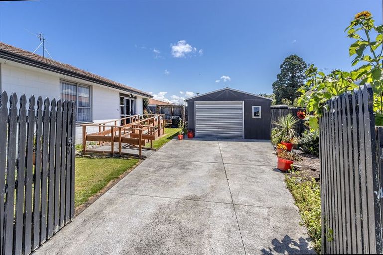 Photo of property in 2/47 Chipping Lane, Redwood, Christchurch, 8051