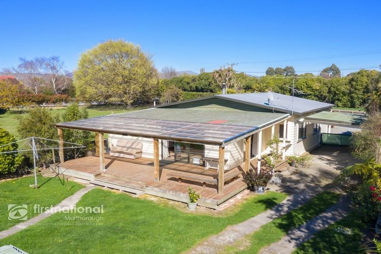 Photo of property in 22 Knights Lane, Grovetown, Blenheim, 7202