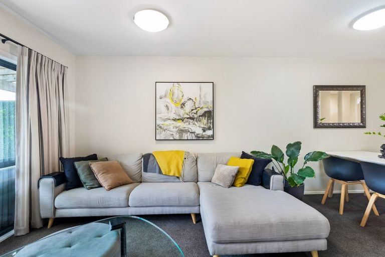 Photo of property in 3/21 Armoy Drive, East Tamaki, Auckland, 2016