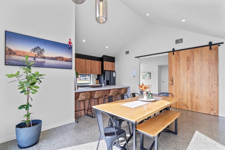 Photo of property in 16 Chatham Rise, Seaward Bush, Invercargill, 9812