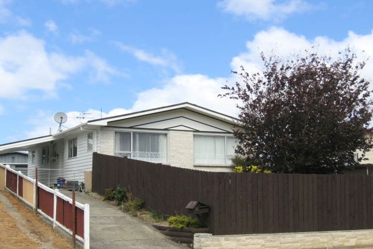 Photo of property in 8 Fremont Grove, Totara Park, Upper Hutt, 5018