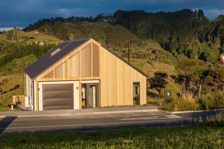 Photo of property in 11 Kapokapowai Street, Raglan, 3225