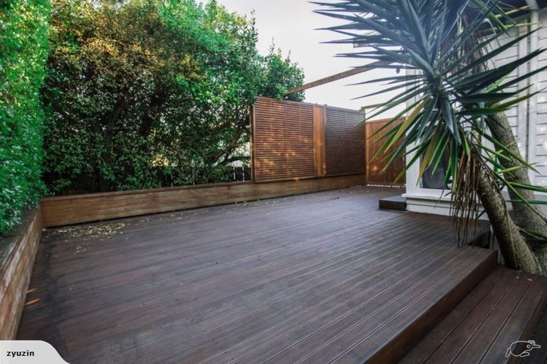 Photo of property in 21 Mcquarrie Avenue, Wattle Downs, Auckland, 2103