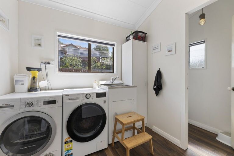 Photo of property in 23 Byron Street, Mornington, Dunedin, 9011