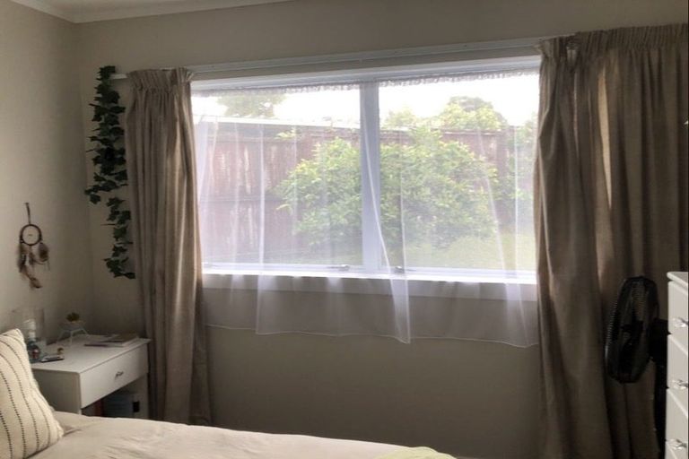 Photo of property in 61 Luton Avenue, Sunnyhills, Auckland, 2010