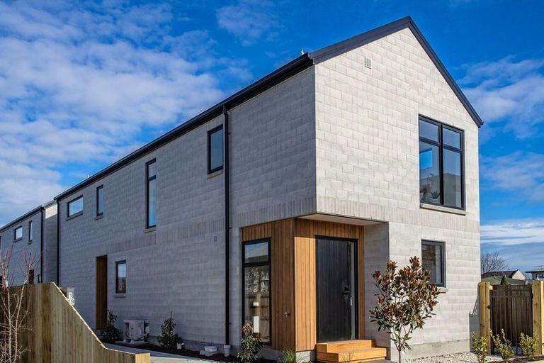 Photo of property in 2/19 Dilworth Street, Riccarton, Christchurch, 8011