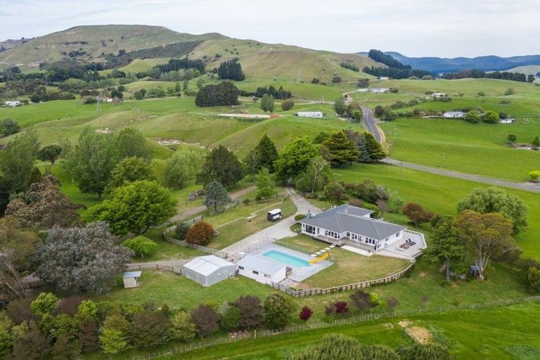 Photo of property in 1854 Dartmoor Road, Dartmoor, Napier, 4186