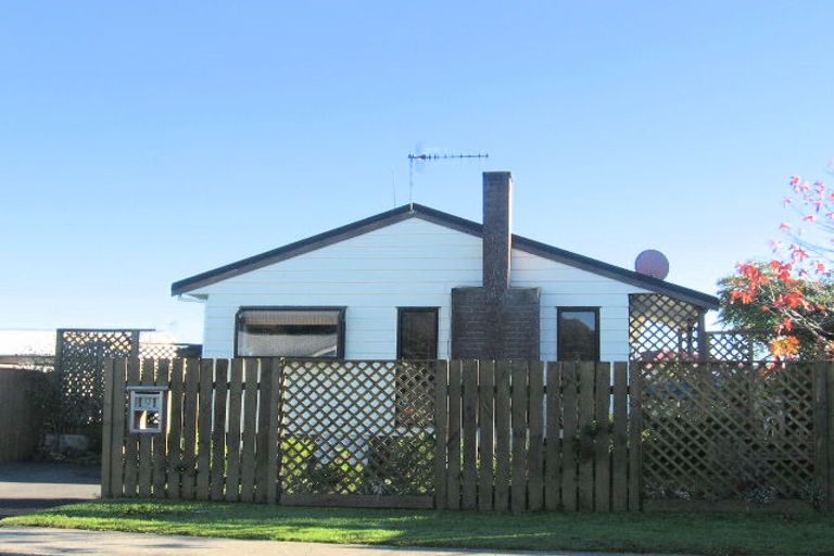 Photo of property in 9a Pukeko Street, Paraparaumu, 5032