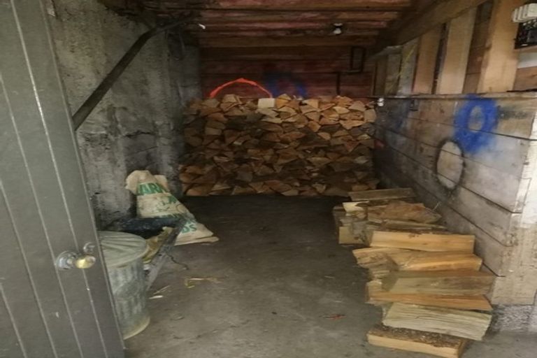 Photo of property in 81 Frank Street, Gore, 9710