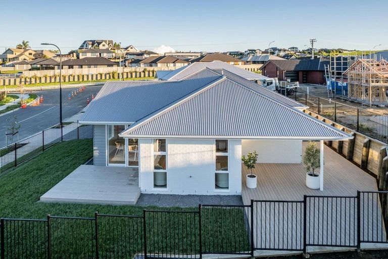 Photo of property in 9 Nottingham Road, Omokoroa, 3114