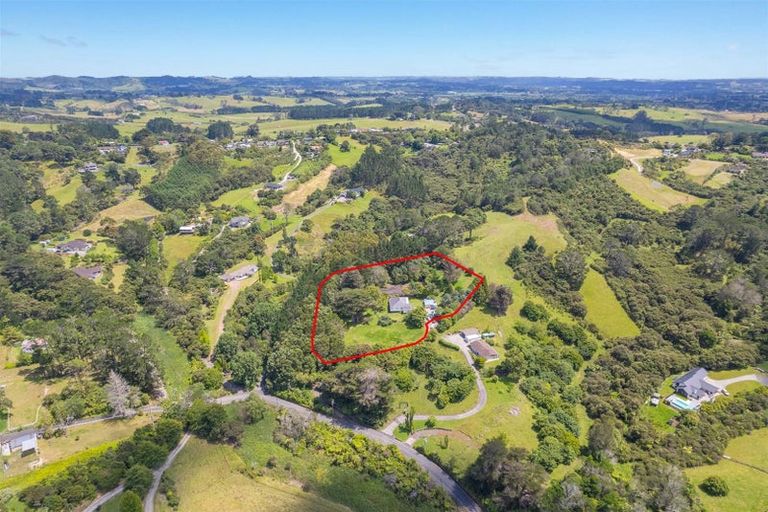Photo of property in 17 Mudgeways Road, Massey, Auckland, 0614