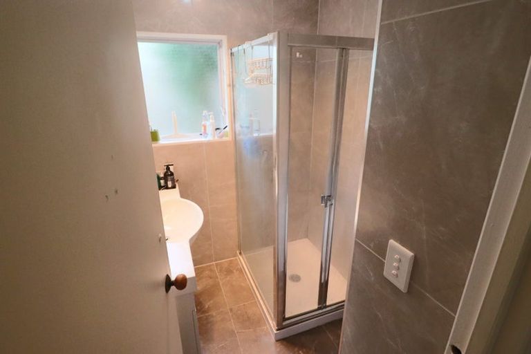 Photo of property in 2/39 Bayview Road, Bayview, Auckland, 0629