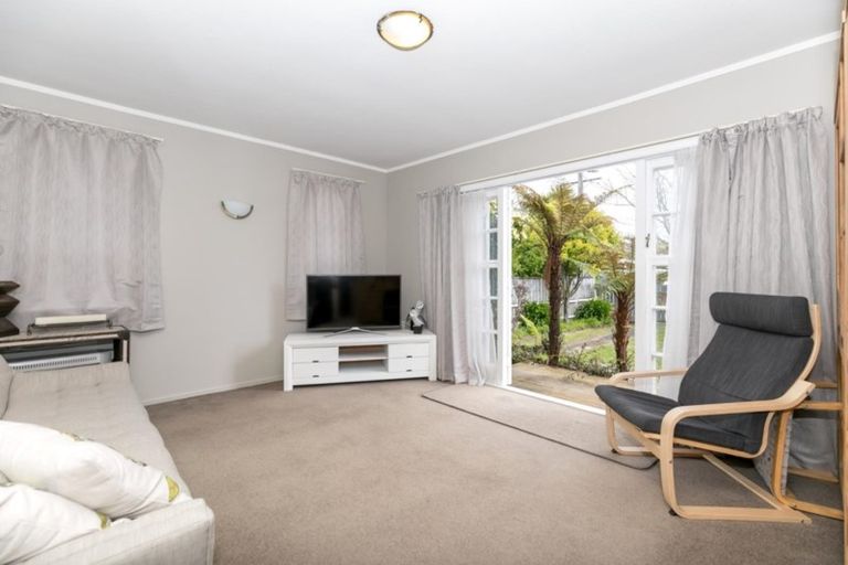 Photo of property in 1064 Heaphy Terrace, Fairfield, Hamilton, 3214
