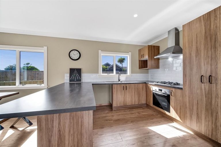 Photo of property in 25 Maple Crescent, Whalers Gate, New Plymouth, 4310
