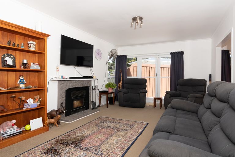 Photo of property in 86 Universal Drive, Henderson, Auckland, 0610