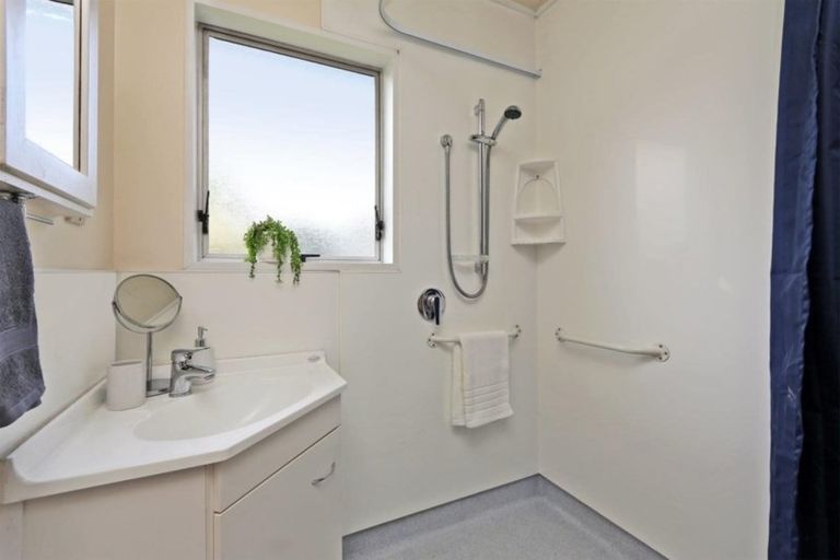 Photo of property in 1/217 Taradale Road, Pirimai, Napier, 4112