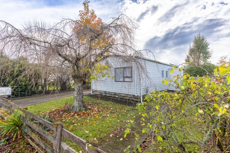 Photo of property in 70 Bibby Street, Waipawa, 4210