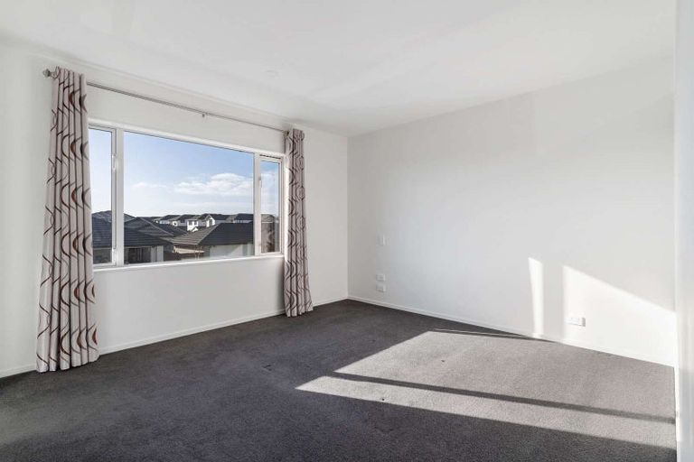 Photo of property in 17 Aviation Street, Takanini, 2112