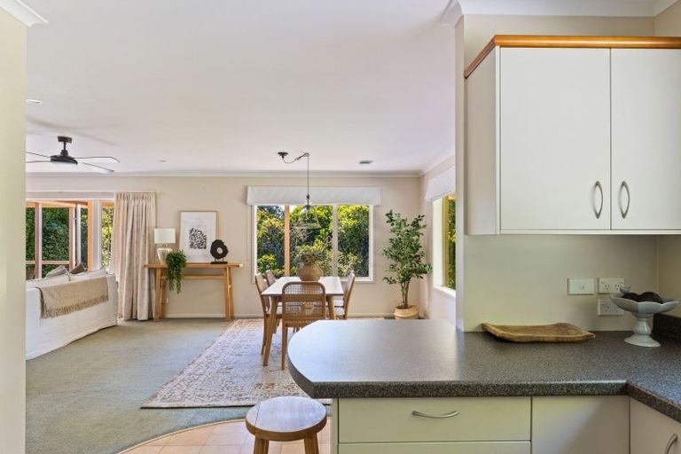 Photo of property in 540 Mountain Road, Lepperton, New Plymouth, 4373