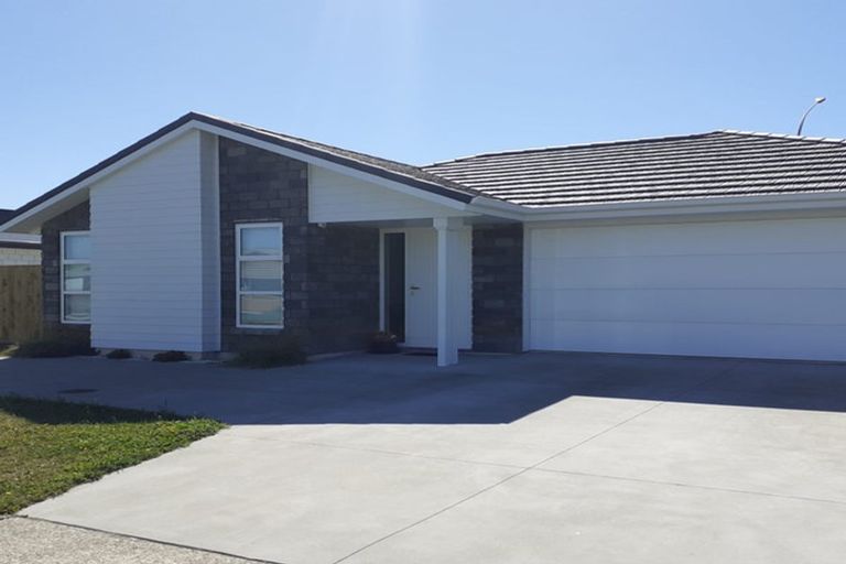 Photo of property in 21 Awataha Crescent, Pyes Pa, Tauranga, 3110