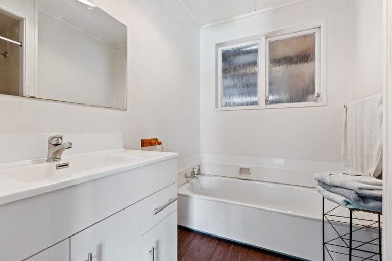 Photo of property in 25 Konini Street, Inglewood, 4330